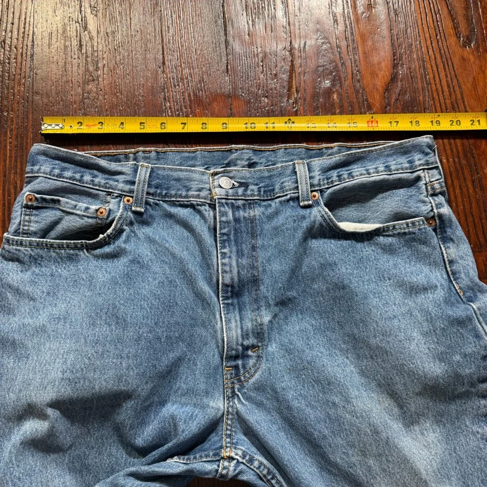 Levis 550 Relaxed Fit Jeans Mens 40x32 Light Wash Blue Tapered Leg Denim